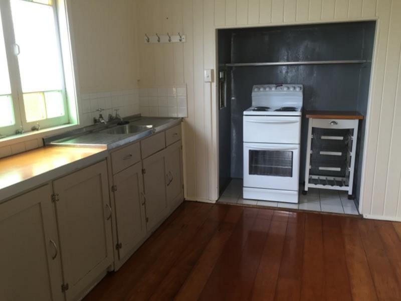 27 Jones Street, Wandal QLD 4700